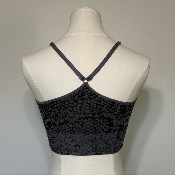 Pro-Fit Seamless Sports Bra Gray / Black Abstract Size Small - Picture 4 of 7